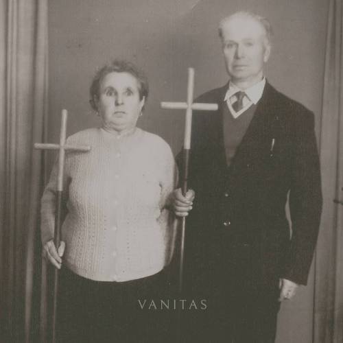 In Twilight's Embrace : Vanitas